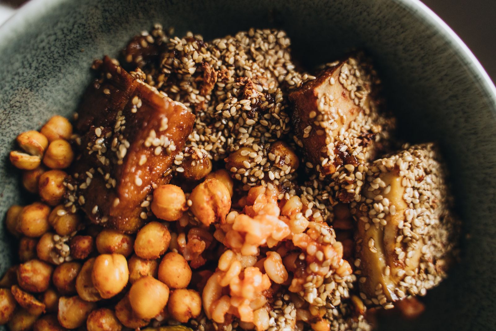 Vegan ve Vejetaryen Beslenme Rehberi: Türleri ve Öneriler